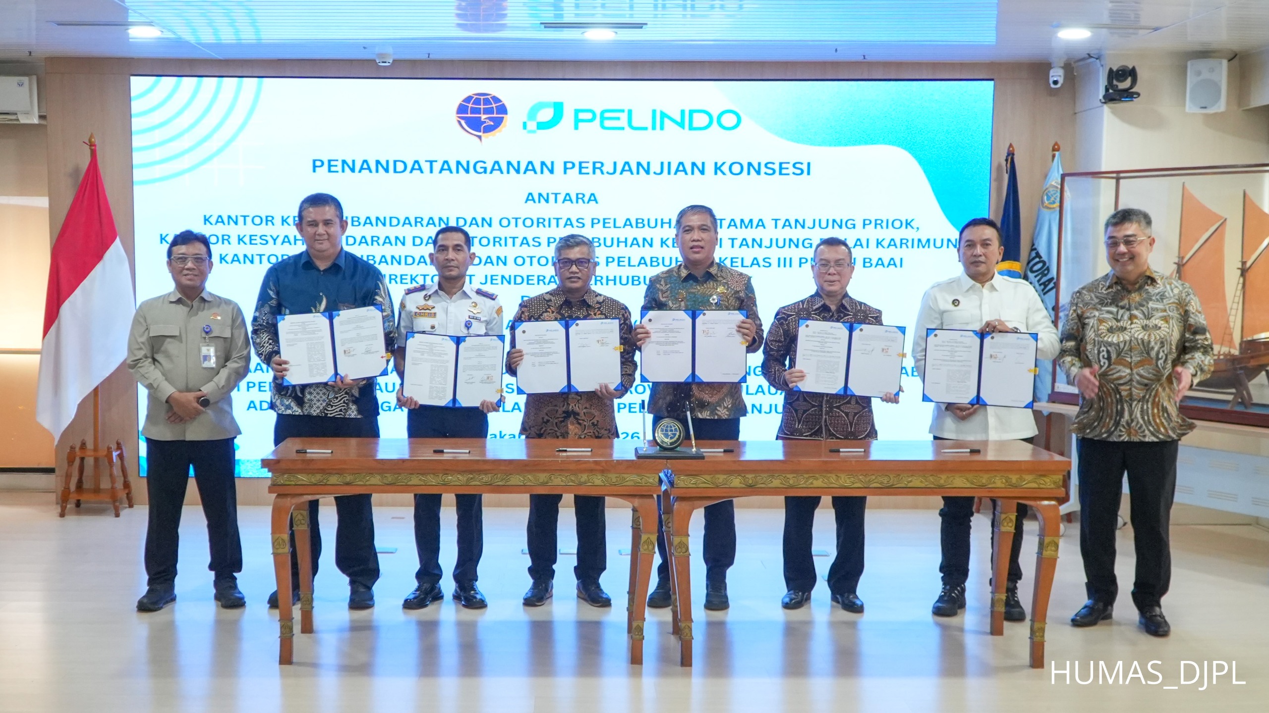 Perkuat Layanan Kepelabuhanan, Kemenhub Tandatangani Dua Perjanjian Konsesi Strategis dengan PT Pelindo
